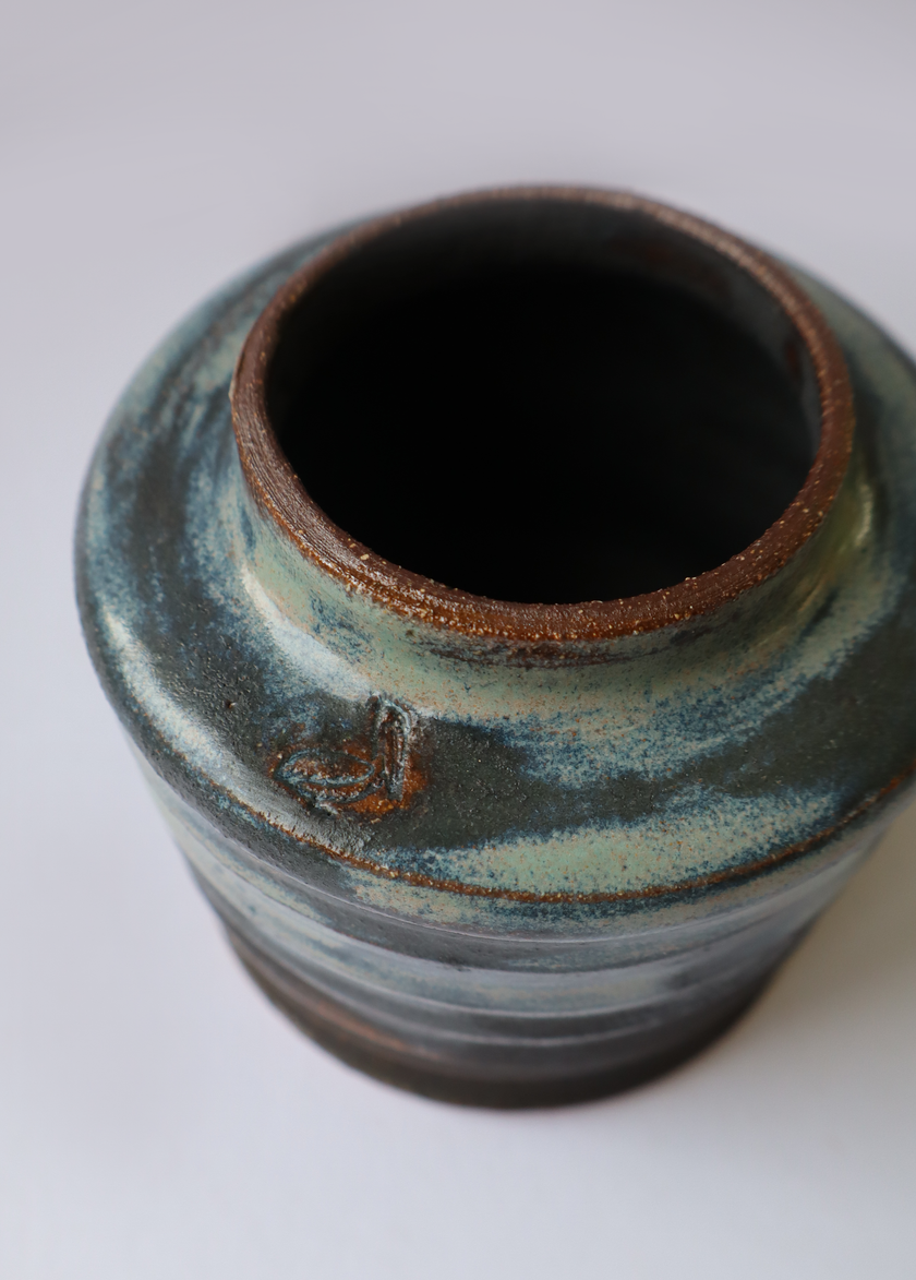 Ribbed Vase